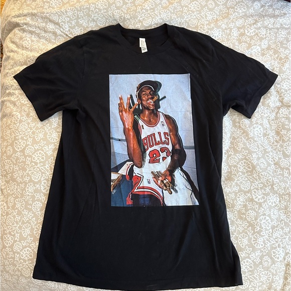 MJ Bulls Three-peat Tshirt - Picture 1 of 1
